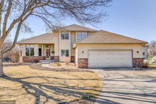8948 Stratford Ct, Minneapolis, MN 55443-2976