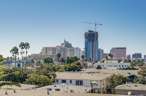 1329 1st St, Long Beach, CA 90802-5722