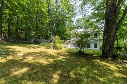 551 Wood Rd, Mahopac NY  10541-3358 exterior