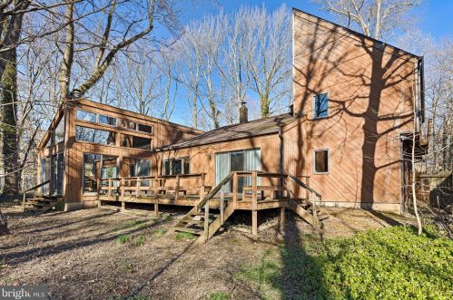11 Woodbrook Cir, Wilmington DE  19810-4119 exterior