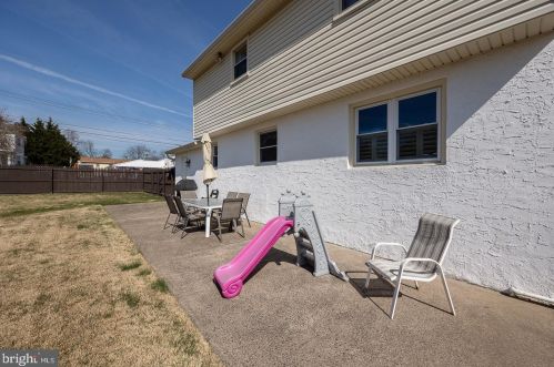 904 Avenue, Langhorne PA  19047-3821 exterior