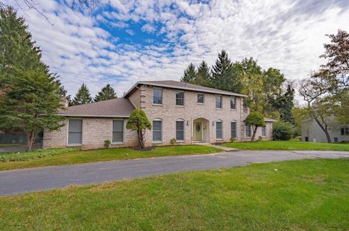 1253 Firethorne Dr, Easton, PA 18045-7421