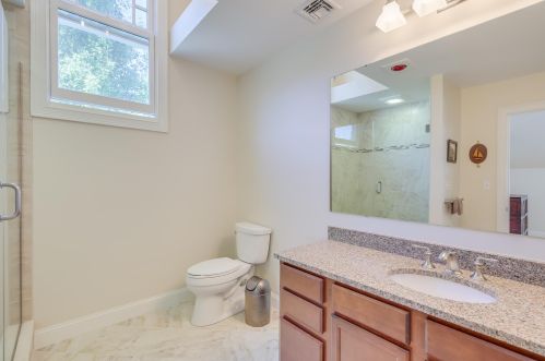 40 Main St, Falmouth MA  02540-3129 exterior