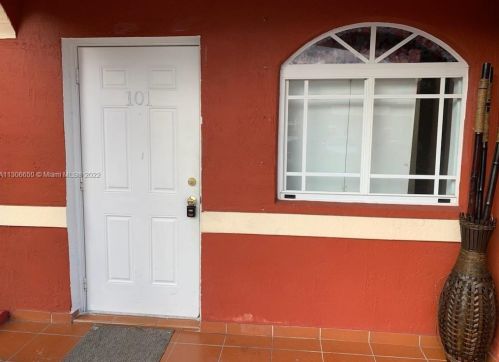 11055 Okeechobee Rd, Hialeah, FL 33018-4264