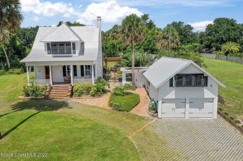 2915 Indian Riv Dr, Cocoa FL 32922-6607 exterior