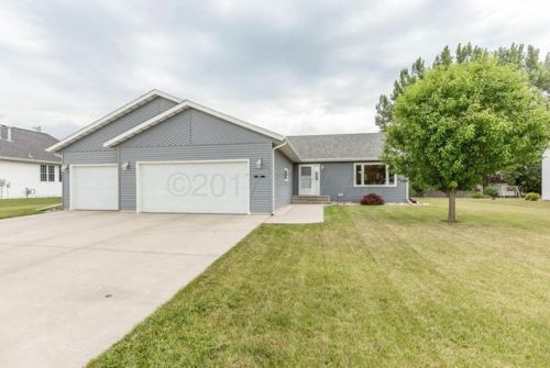 807 4th Ave, Dilworth, MN 56529-1271