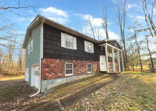 4 Mountainside Rd, Warwick, NY 10990-2237