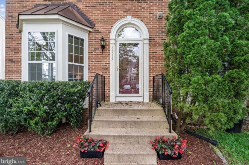 6975 Manahoac Pl, Gainesville VA  20155-1638 exterior