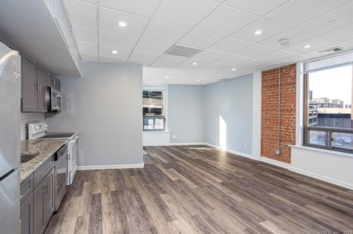 51 Bank St, Stamford, CT 06901-3011