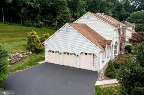 927 Brittney Ter, Downingtown, PA 19335-4423