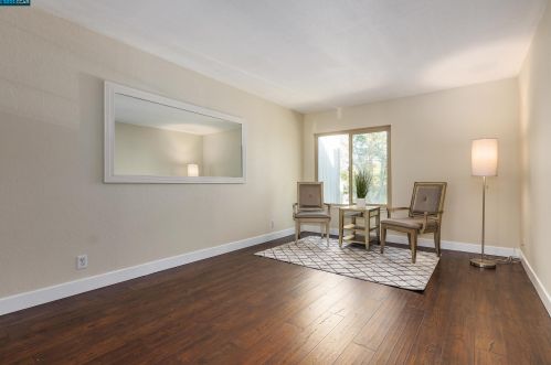 5213 Springdale Ave, Pleasanton CA 94588-3644 exterior