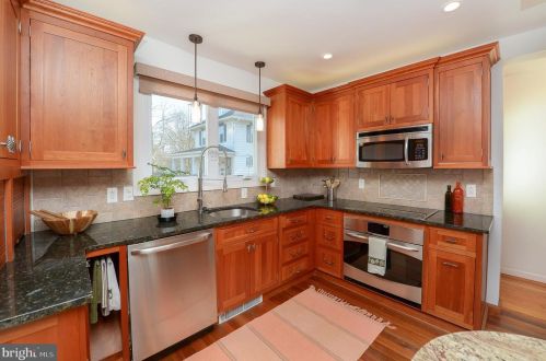 266 Park Ave, Camden NJ  08108-2921 exterior