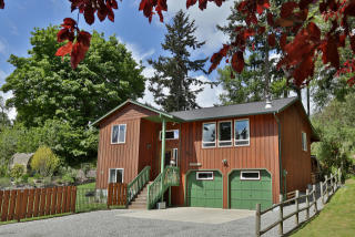 2867 Sunlight Dr, Maxwelton, WA 98236-9005