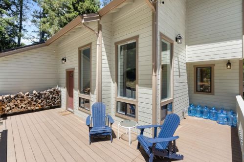 8946 Alpine Rd, La Honda, CA 94020-9771