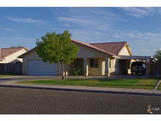 1136 Santa Fe Dr, Calexico, CA 92231-4107