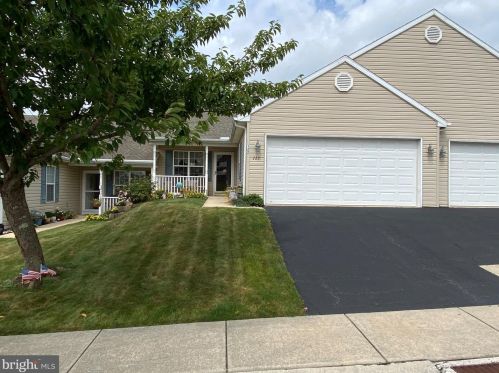 122 Furlong Way, Red Lion, PA 17356-8777