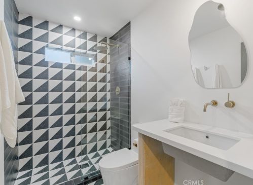 700 Country Club Blvd, Big Bear City CA  92314 exterior