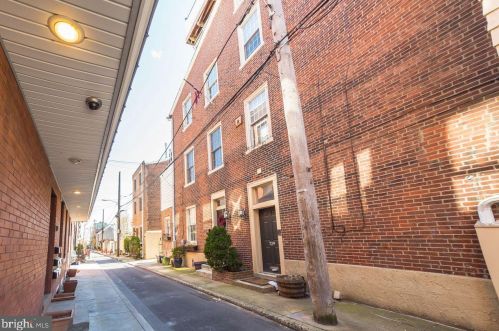 729 2nd St, Philadelphia PA  exterior
