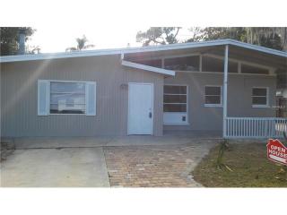 2920 Browning St, Sarasota, FL 34237-8638