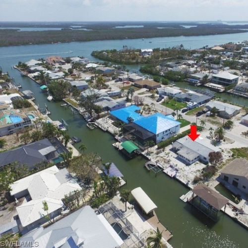 331 Washington Ct, Fort Myers Beach FL  33931-3735 exterior
