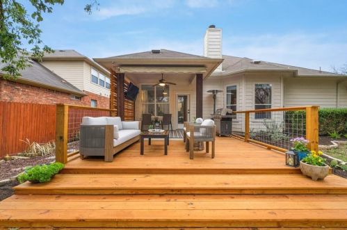 549 Cullen Blvd, Creedmoor, TX 78610-2815