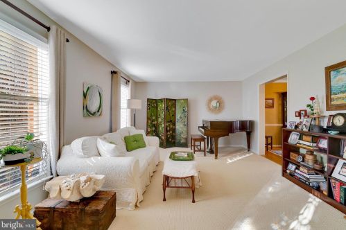 411 Shipwrighter Way, Lansdale PA  19446-4022 exterior