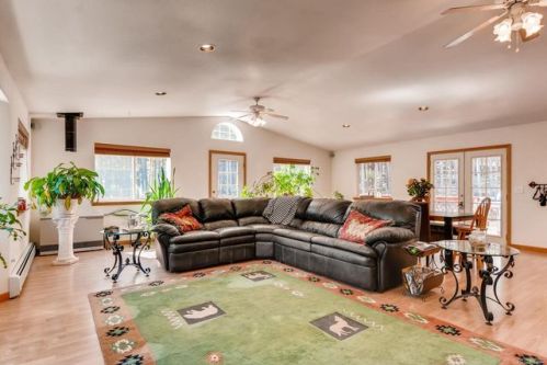 9069 Krashin Dr, Conifer, CO 80433-9618