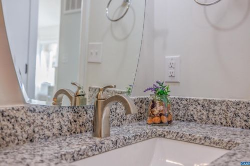 20 Loblolly Rd, Bybee VA  22963-3021 exterior