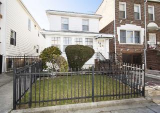 1658 8th St, Brooklyn, NY 11223-2218