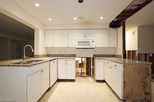 5151 Sanibel Captiva Rd, Sanibel FL  33957-2507 exterior