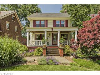 1254 Manor Park Ave, Cleveland, OH 44107-2622