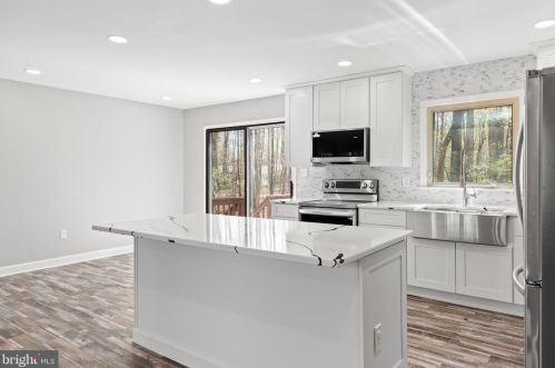 1235 Lakeview Pkwy, Locust Grove VA  22508-5232 exterior