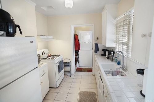 1388 Verdugo Rd, Glendale CA  91205-0028 exterior