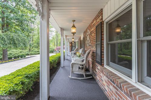 969 Taylorsville Rd, Washington Crossing, PA 18977-1401