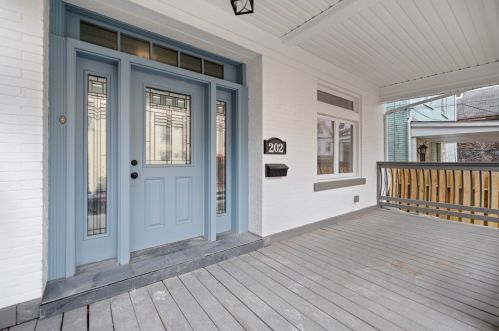 202 Center St, Pittsburgh, PA 15239-2292