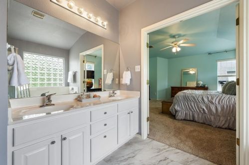 3013 Fleet Dr, Austin TX 78748-2963 exterior