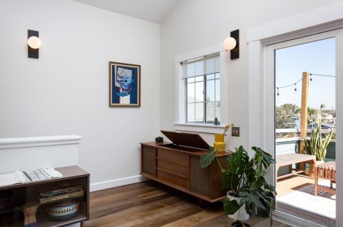 1407 Edgemont St, San Diego CA 92102-1210 exterior