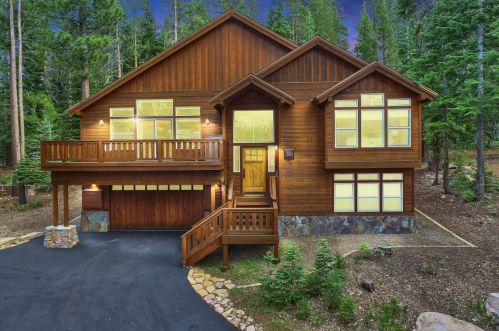 14121 Swiss Ln, Truckee, CA 96161-7130