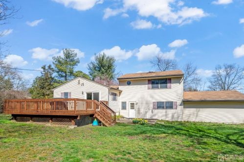 2 Perry Rd, East Brunswick NJ  08816-1324 exterior