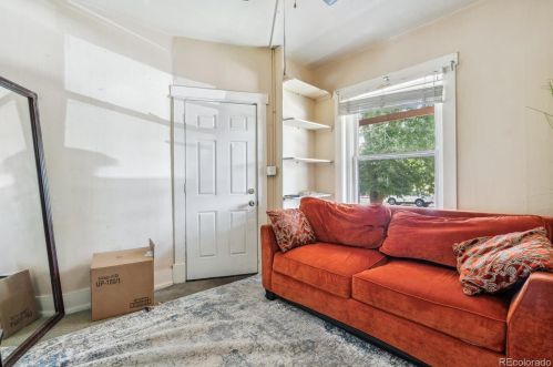 2641 Stout St, Denver CO 80205-3032 exterior