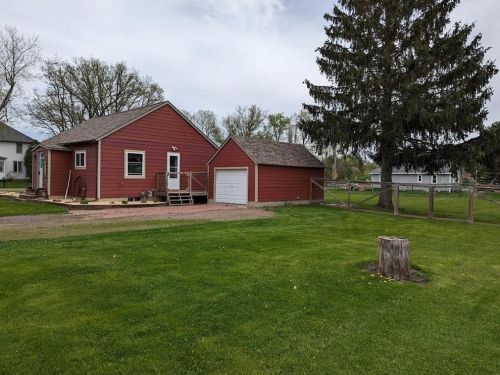 409 10th St, Cameron, WI 54822-4421