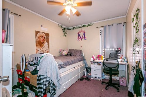 11581 Pkwy Dr, Floral Park NY  11003-3934 exterior