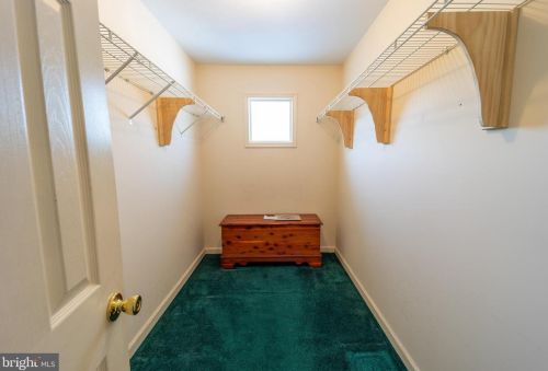 20 Gideon Ln, Falling Waters WV exterior