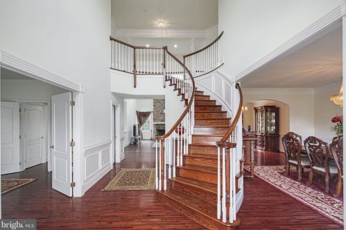 83 Livery Dr, Southampton, PA 18966-1169