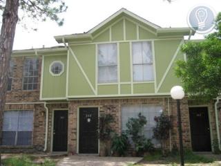678 Maxey Rd, Houston, TX 77013-5802