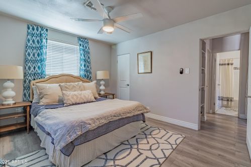 1106 12 St, Phoenix AZ 85086-7448 exterior