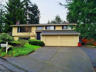 17197 Stanhelma Dr, Gladstone OR  97027-1231 exterior