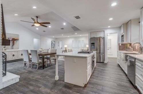 1306 Glen Cove Dr, Richardson TX  75080-3727 exterior