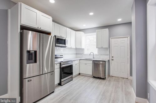 6526 Chew Ave, Philadelphia PA 19120-2332 exterior