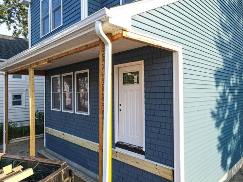 56 Tappan St, Providence, RI 02908-1719